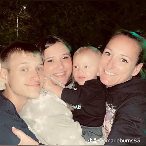 Meet your Posher, Courtney - Picture 4 of 12